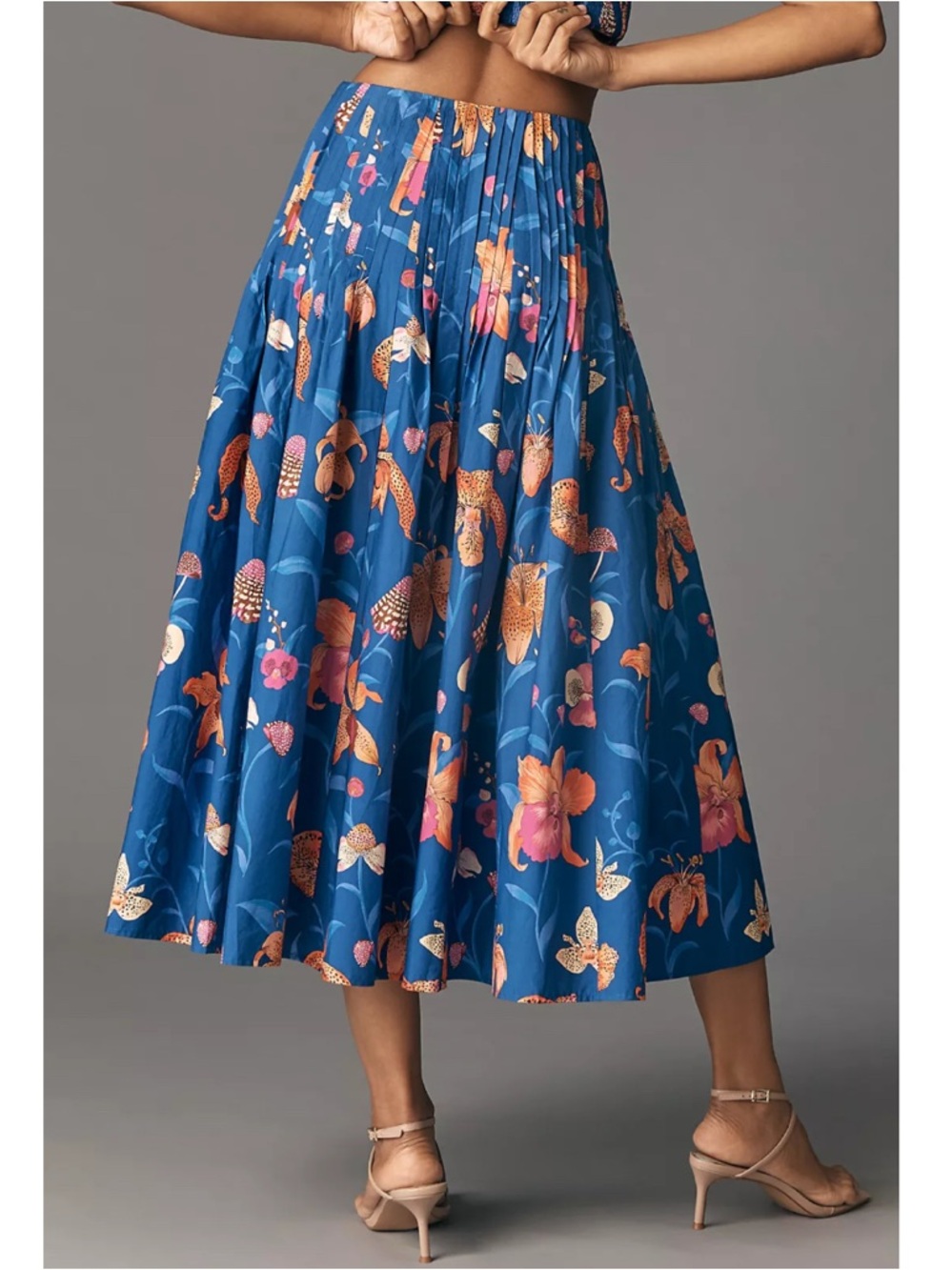 FARM Rio Blue Floral Pintuck Midi Skirt Size Medium NWT - Picture 13 of 16
